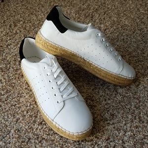 NWOT Marc Fisher Mandi White 10